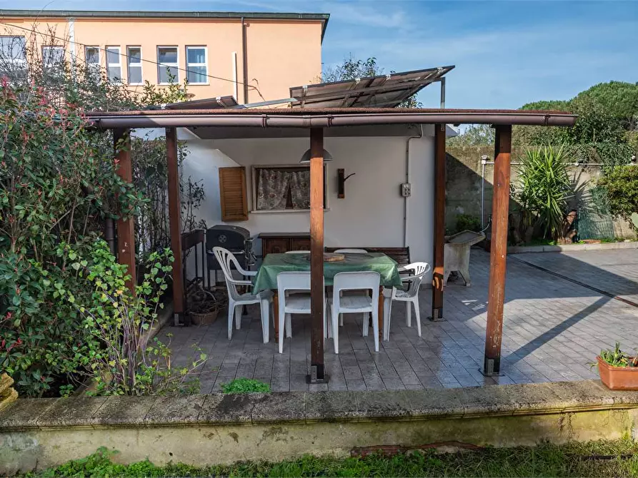 Immagine 12 di Villa in vendita  in Via Ugo Rindi 43 a Pisa