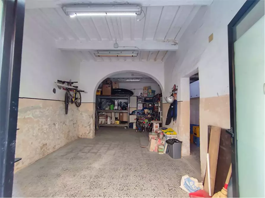 Immagine 4 di Negozio in vendita  in Corso Amedeo  a Livorno