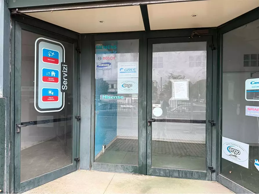 Immagine 5 di Capannone industriale in affitto  in VIA DELL'ARTIGIANATO a Livorno