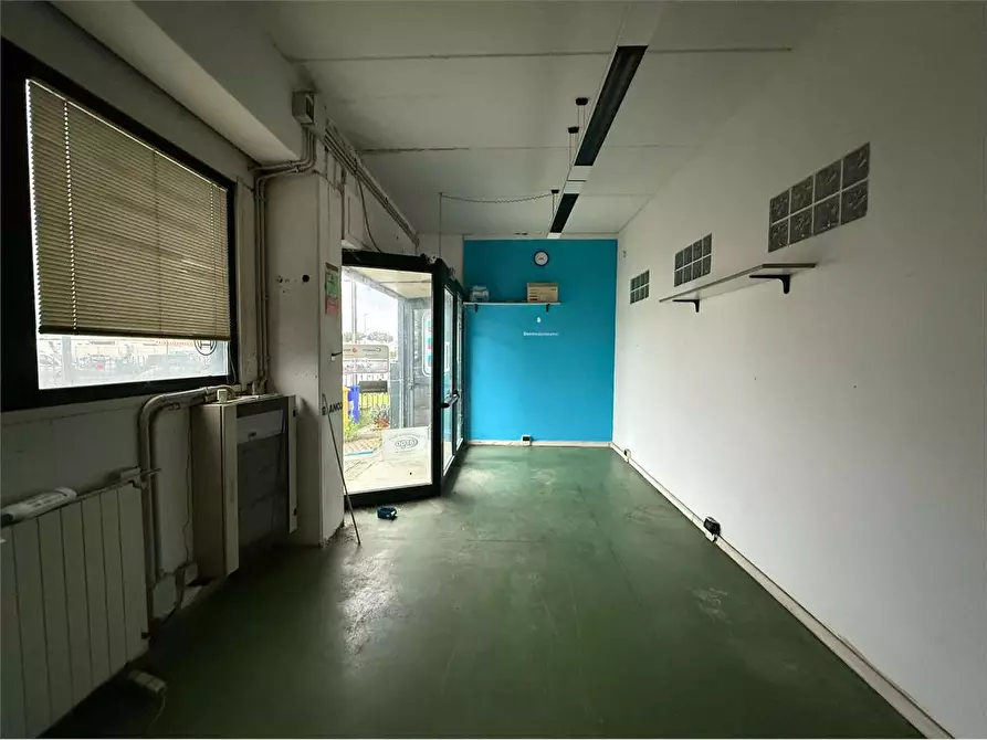 Immagine 7 di Capannone industriale in affitto  in VIA DELL'ARTIGIANATO a Livorno