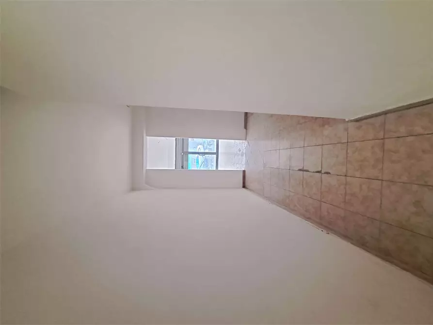 Immagine 4 di Negozio in affitto  in Via de lardarel a Livorno