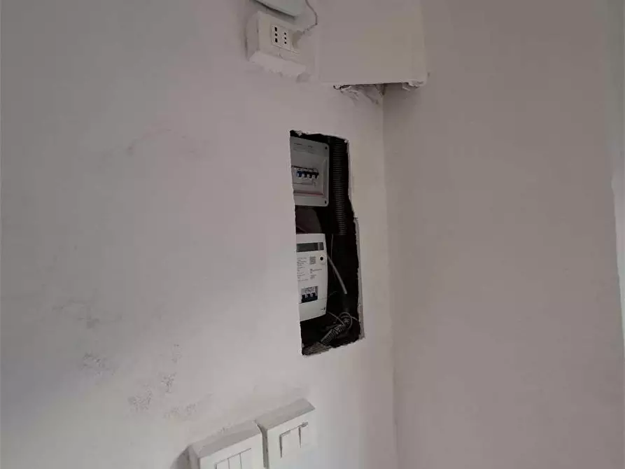 Immagine 19 di Negozio in affitto  in Via de lardarel a Livorno