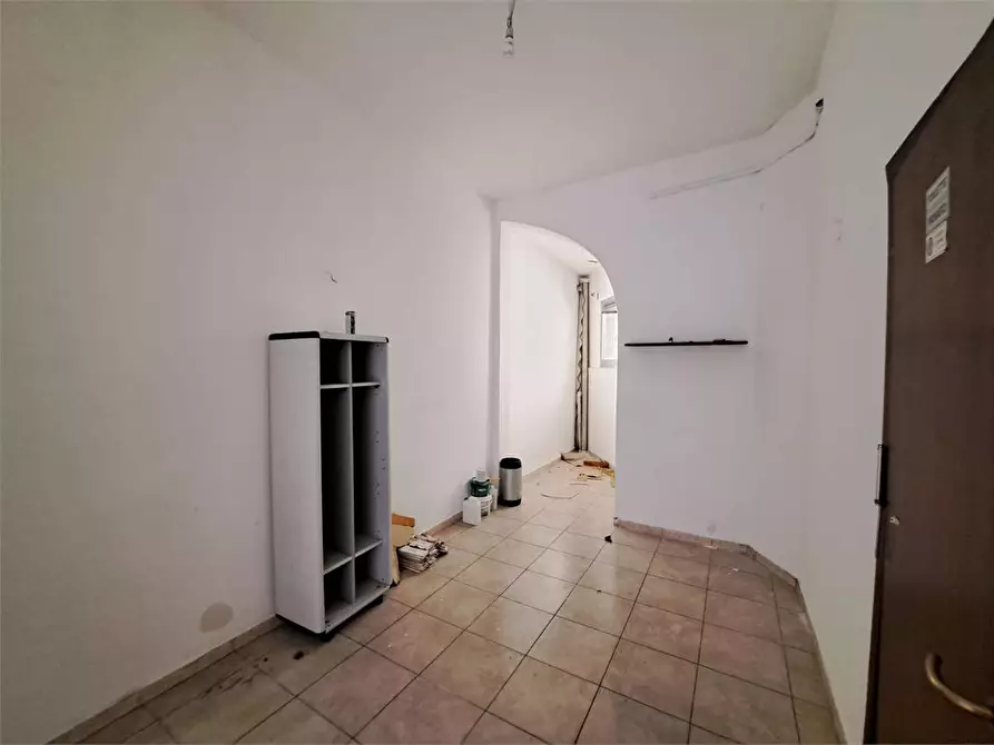 Immagine 4 di Negozio in affitto  in Via De Larderel  30 a Livorno