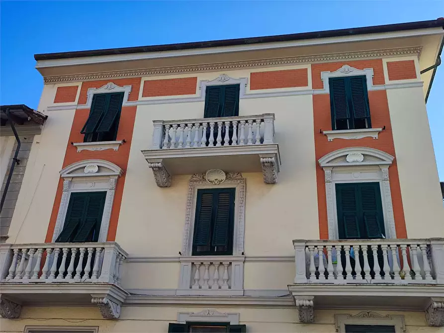 Immagine 2 di Appartamento in vendita  in Via Tiberio Scali  a Livorno