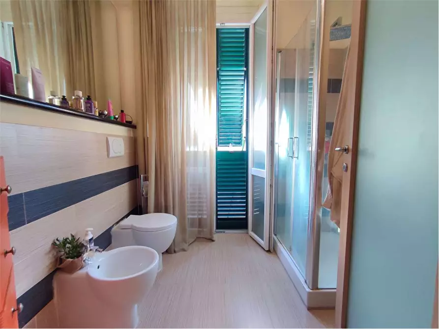 Immagine 8 di Appartamento in vendita  in Via Tiberio Scali  a Livorno