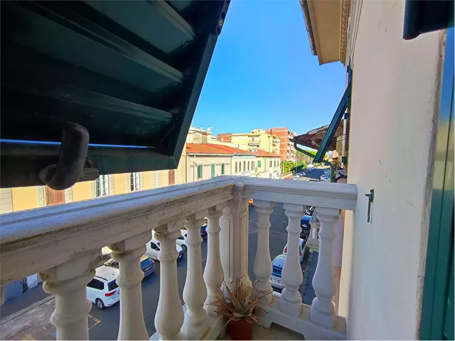Immagine 14 di Appartamento in vendita  in Via Tiberio Scali  a Livorno