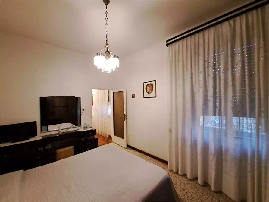 Immagine 15 di Appartamento in vendita  in Via Umbria a Livorno