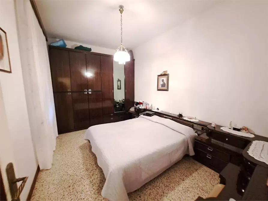 Immagine 1 di Appartamento in vendita  in Via Umbria a Livorno