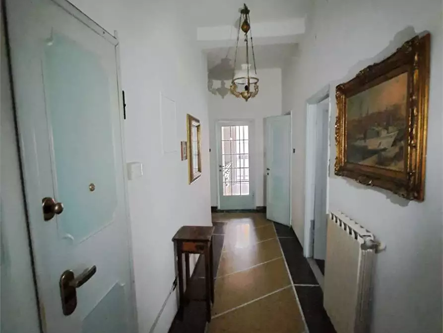 Immagine 14 di Appartamento in vendita  in Viale italia  5 a Livorno