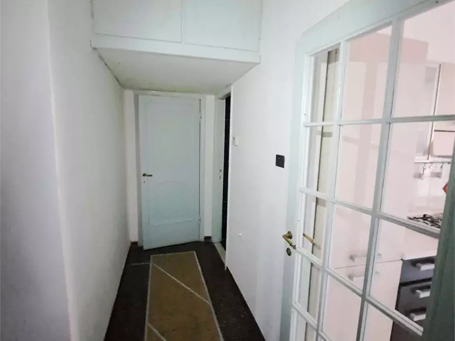 Immagine 15 di Appartamento in vendita  in Viale italia  5 a Livorno