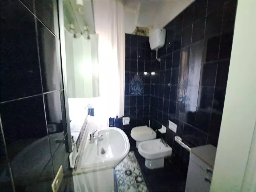 Immagine 19 di Appartamento in vendita  in Viale italia  5 a Livorno