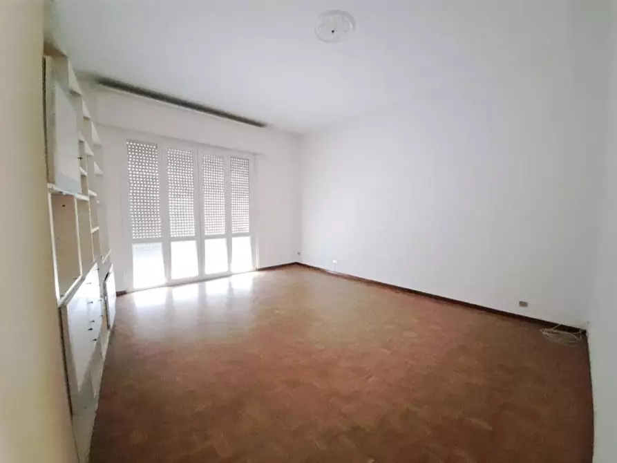 Immagine 3 di Appartamento in vendita  in Via dei cavaglieri  a Livorno