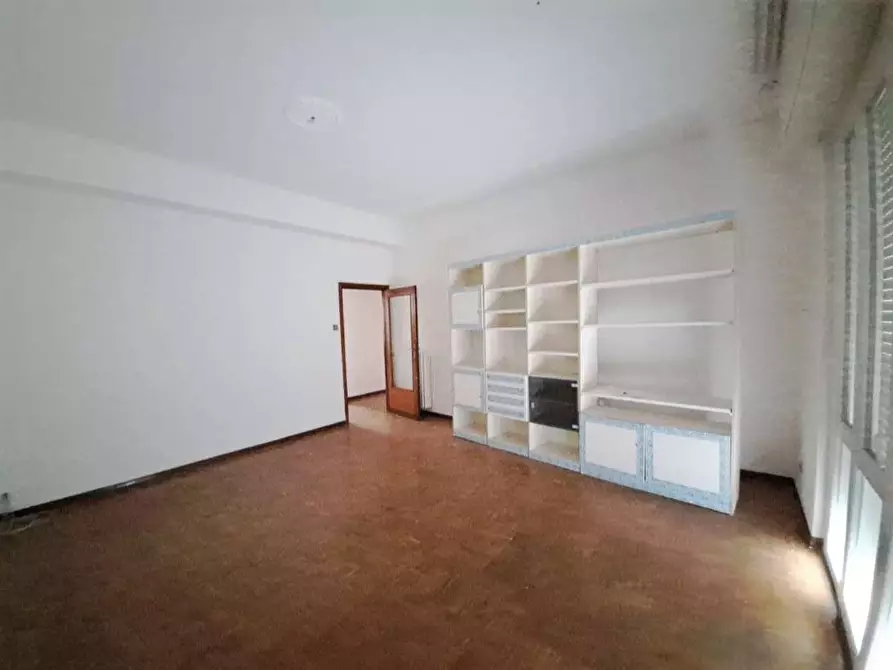 Immagine 4 di Appartamento in vendita  in Via dei cavaglieri  a Livorno