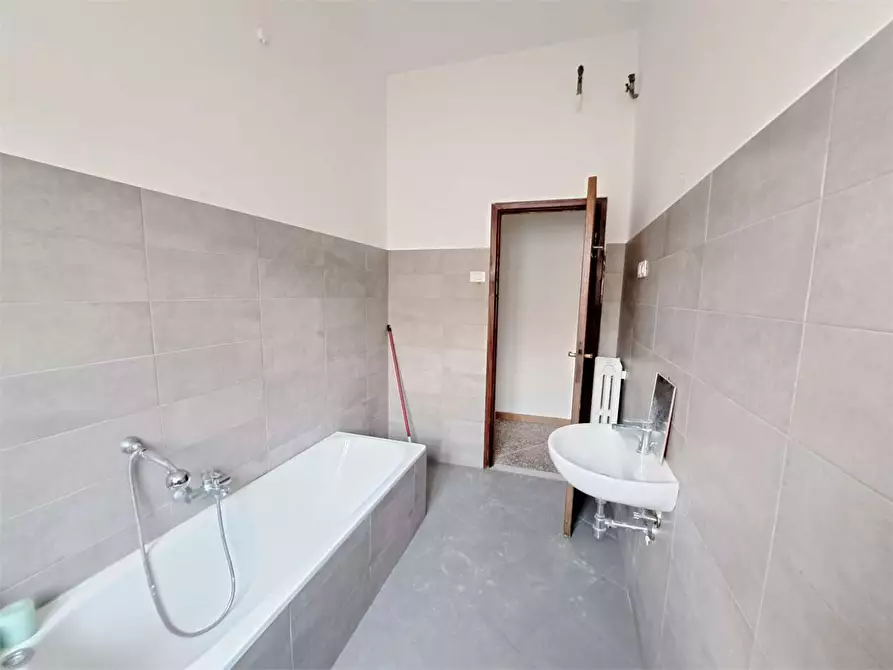 Immagine 21 di Appartamento in vendita  in Via dei cavaglieri  59 a Livorno