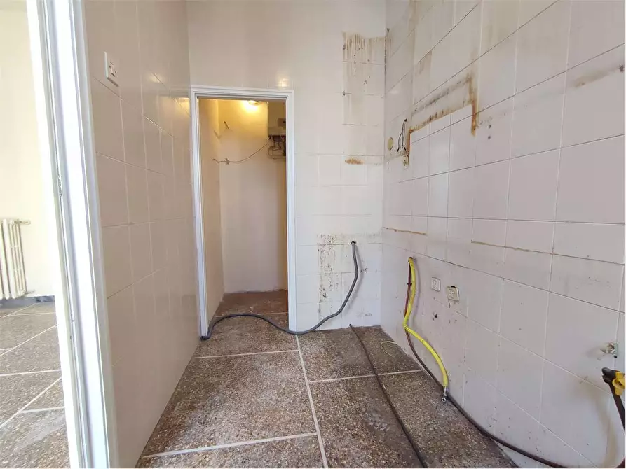 Immagine 14 di Appartamento in vendita  in VIA MENASCI 18 a Livorno