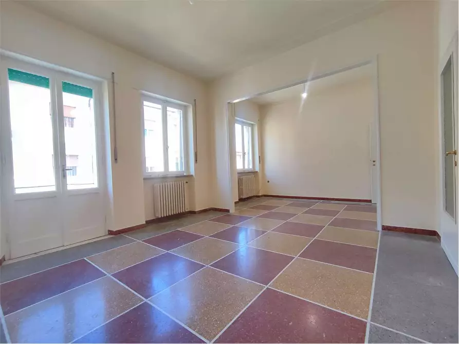 Immagine 1 di Appartamento in vendita  in VIA MENASCI 18 a Livorno