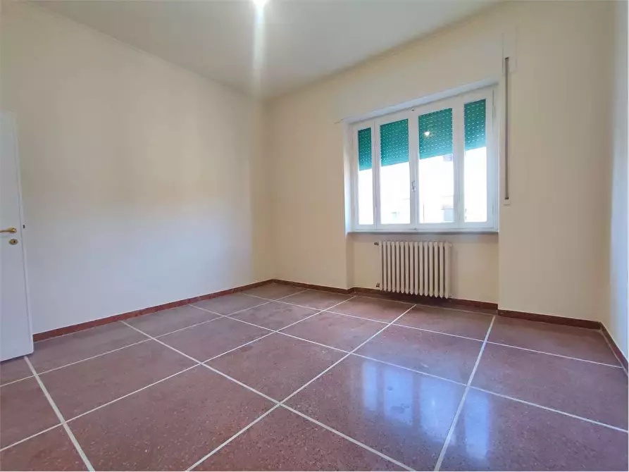 Immagine 17 di Appartamento in vendita  in VIA MENASCI 18 a Livorno