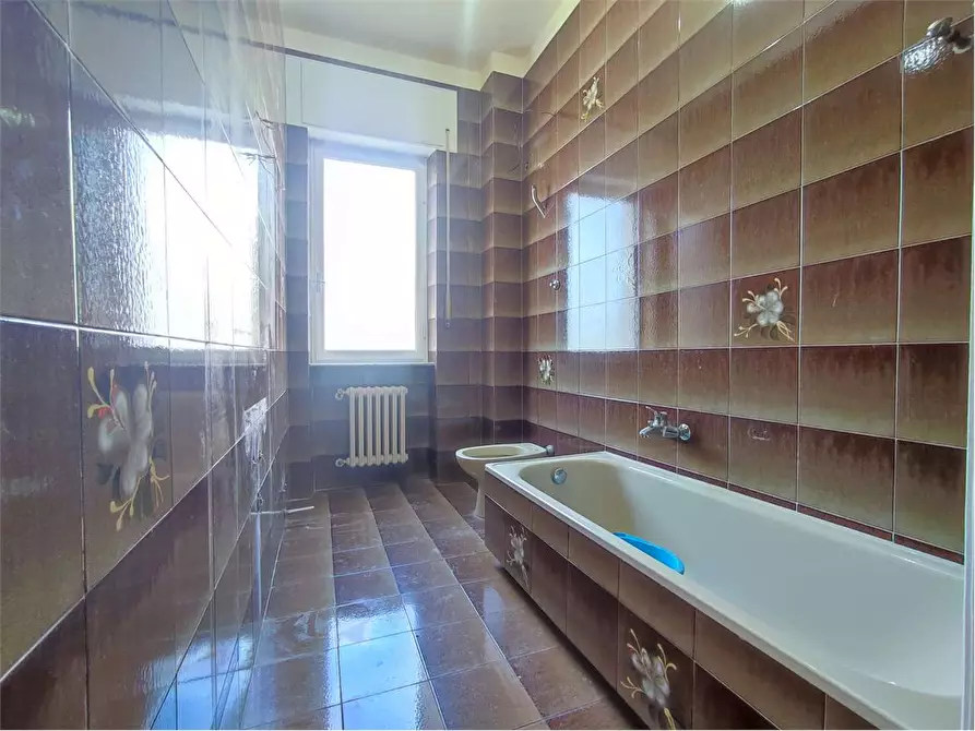 Immagine 23 di Appartamento in vendita  in VIA MENASCI 18 a Livorno