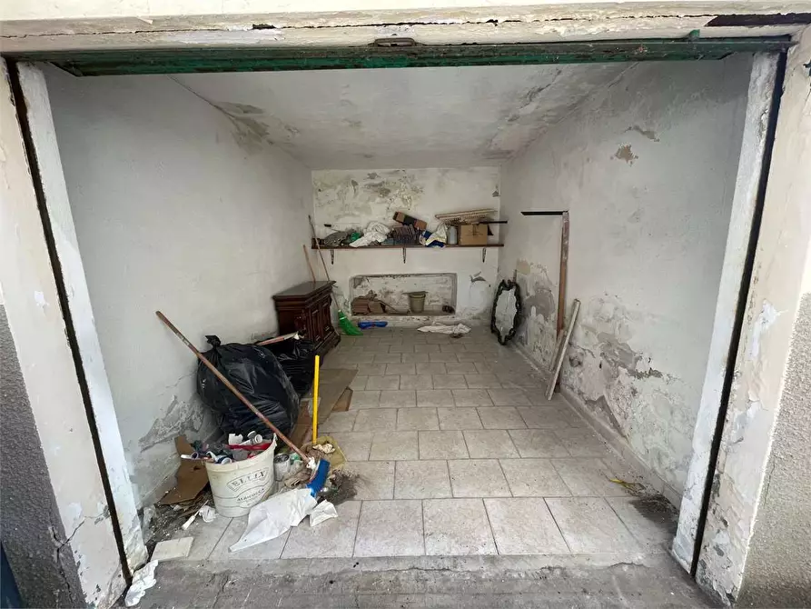 Immagine 28 di Appartamento in vendita  in VIA MENASCI 18 a Livorno