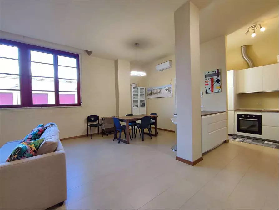 Immagine 2 di Appartamento in vendita  in Viale del Tirreno  80 a Livorno