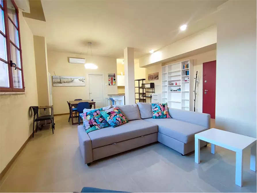 Immagine 1 di Appartamento in vendita  in Viale del Tirreno  80 a Livorno