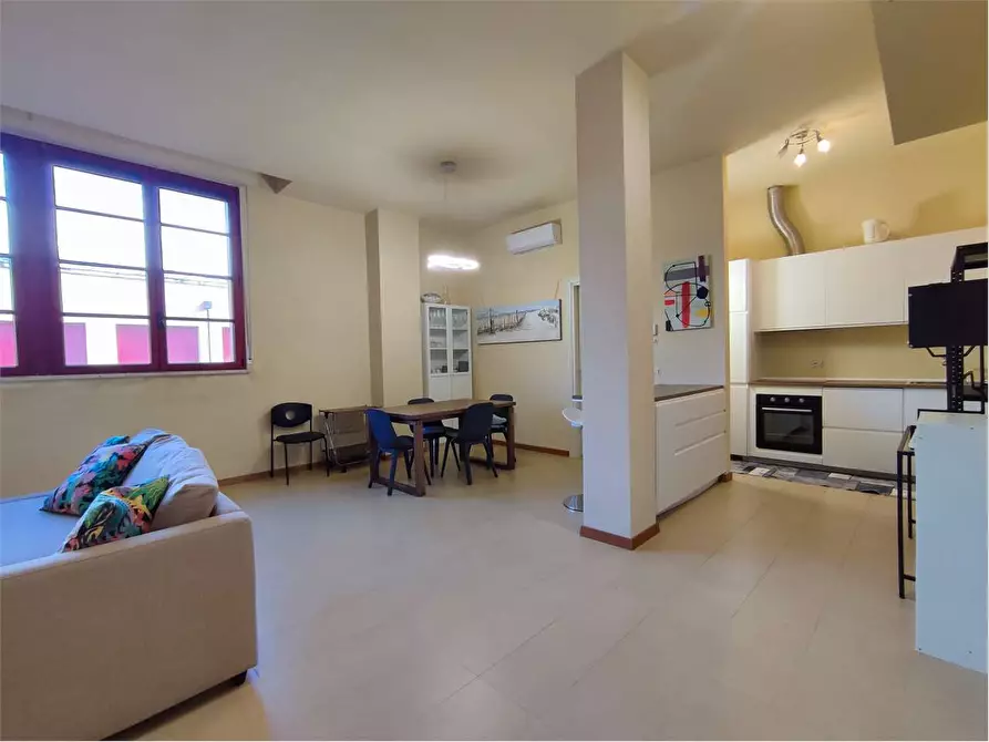 Immagine 4 di Appartamento in vendita  in Viale del Tirreno  80 a Livorno