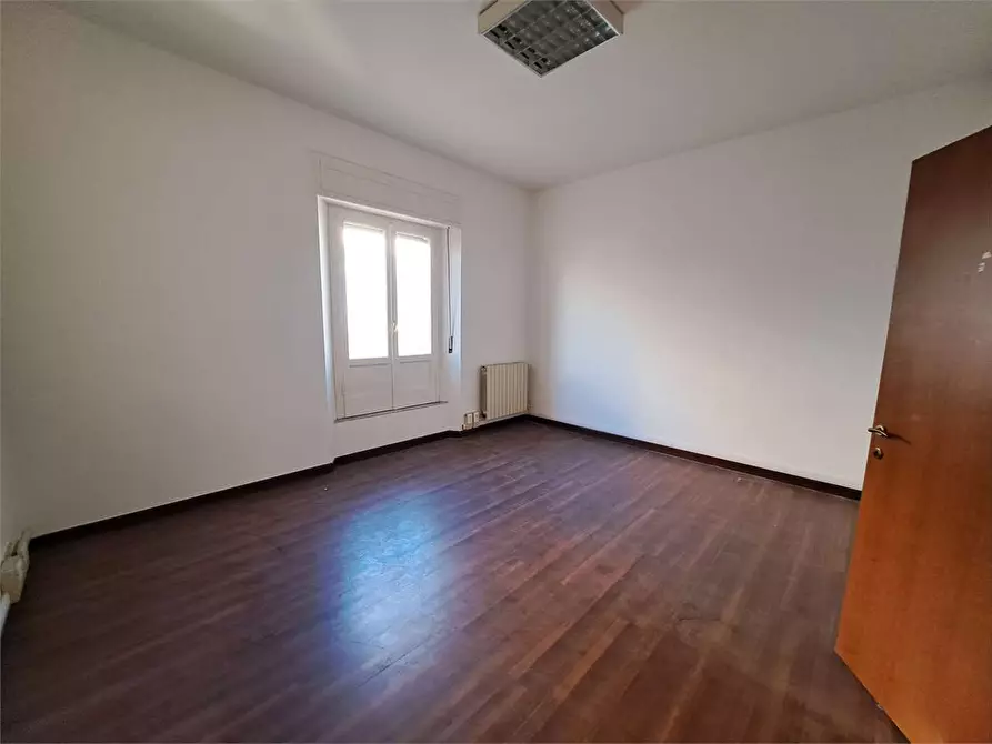 Immagine 10 di Ufficio in affitto  in Piazza Grande  1 a Livorno