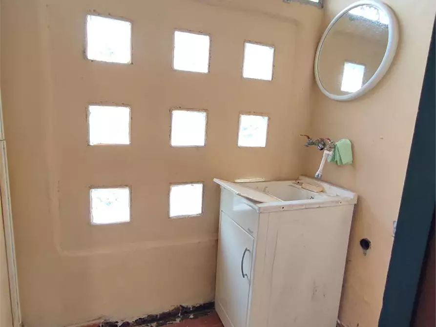 Immagine 28 di Appartamento in vendita  in Via degli ulivi  13 a Collesalvetti