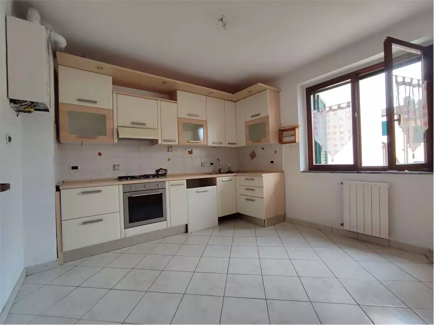 Immagine 11 di Appartamento in vendita  in Via degli ulivi  13 a Collesalvetti