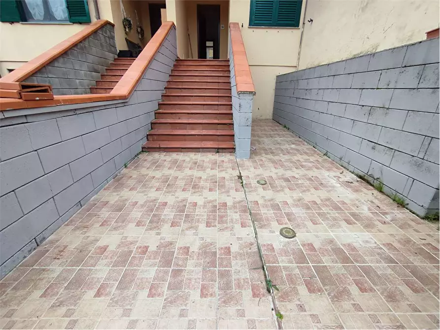 Immagine 33 di Appartamento in vendita  in Via degli ulivi  13 a Collesalvetti