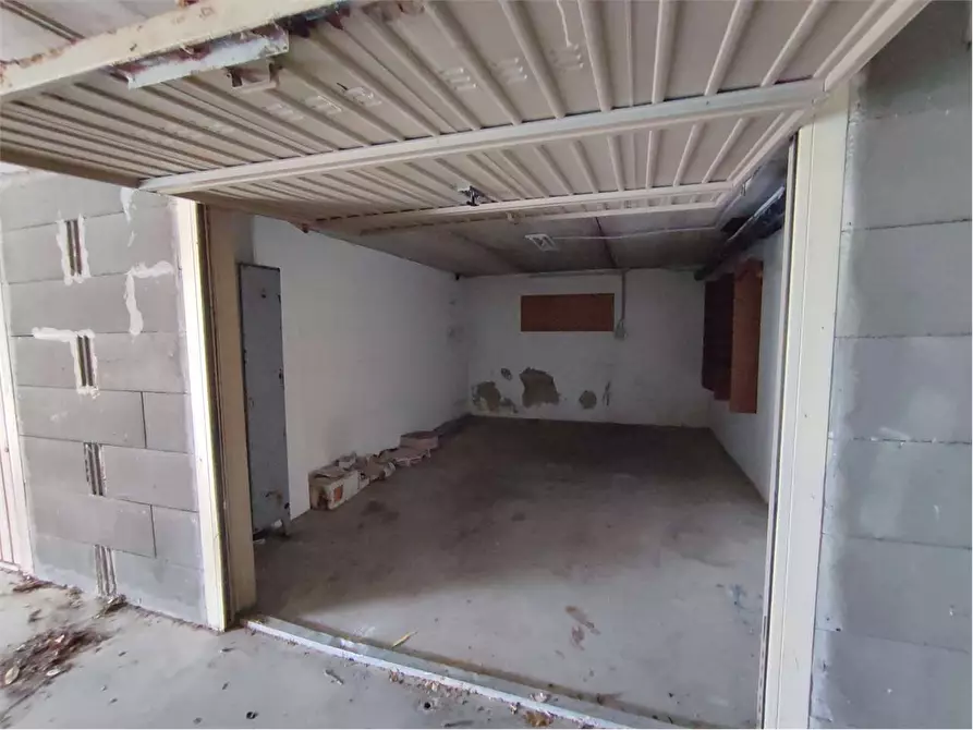 Immagine 34 di Appartamento in vendita  in Via degli ulivi  13 a Collesalvetti