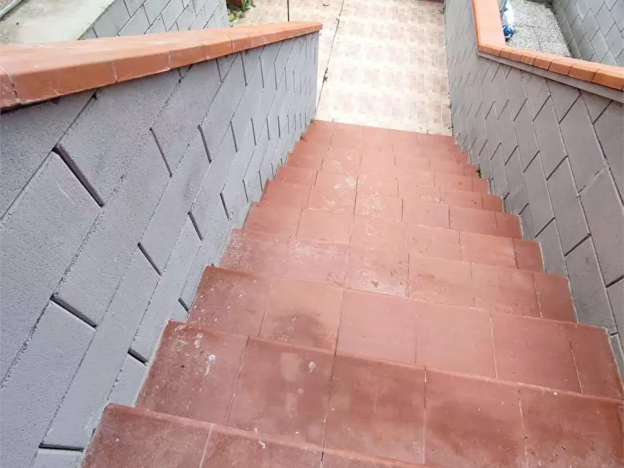 Immagine 38 di Appartamento in vendita  in Via degli ulivi  13 a Collesalvetti