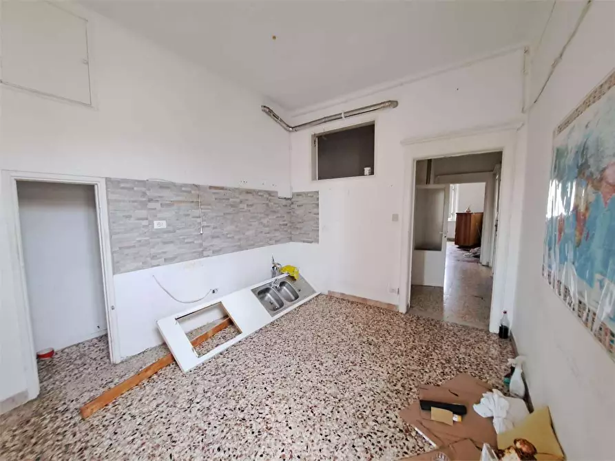 Immagine 3 di Appartamento in vendita  in Via Maggi  67 a Livorno