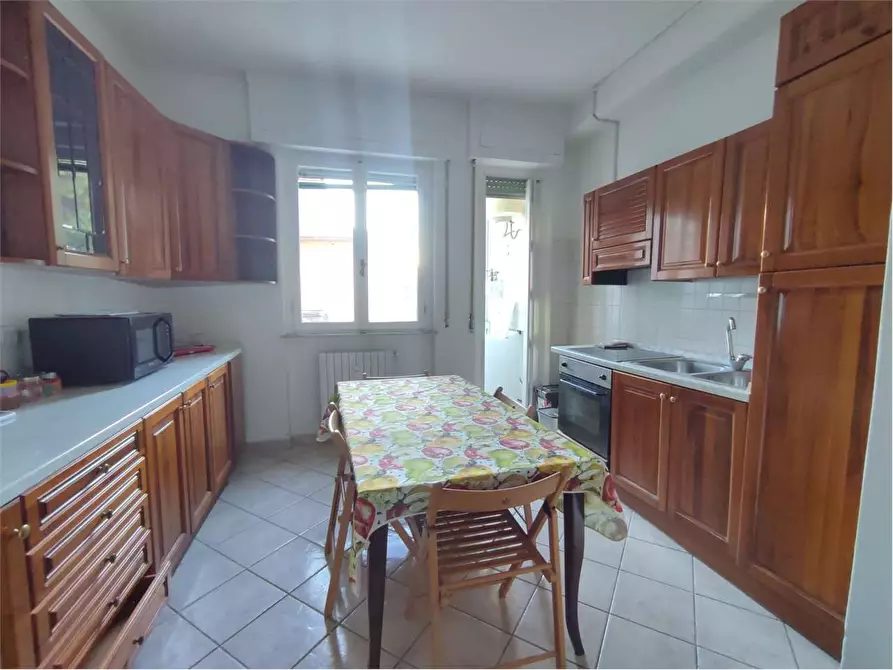 Immagine 4 di Appartamento in vendita  in Piazza giacomo matteotti a Livorno