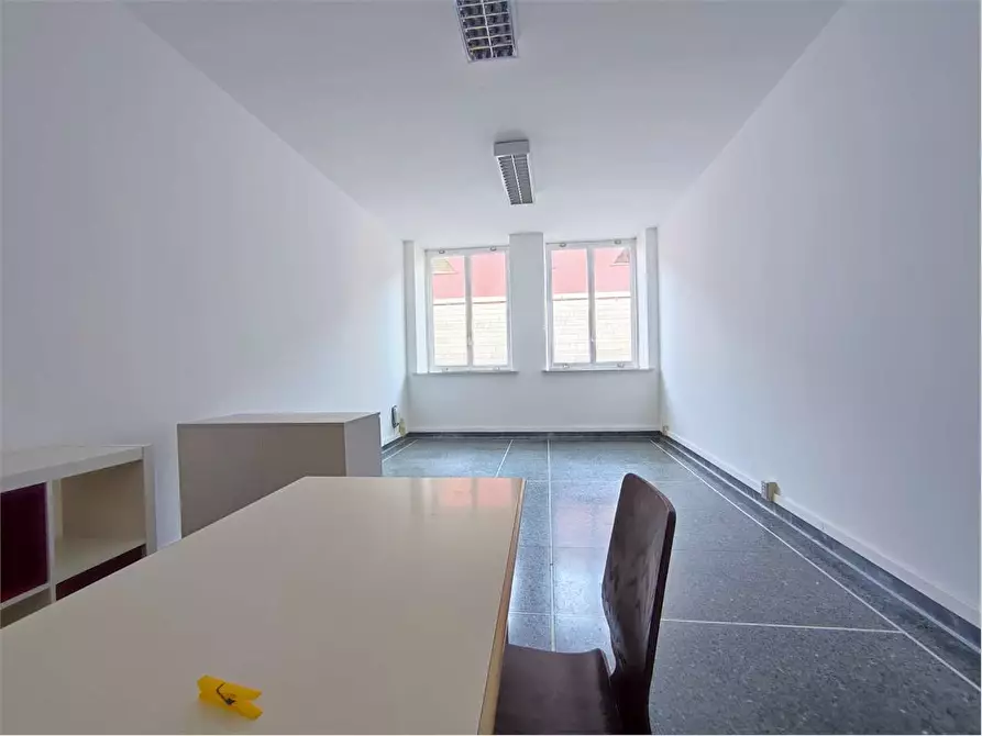 Immagine 9 di Ufficio in affitto  in Piazza grande  a Livorno