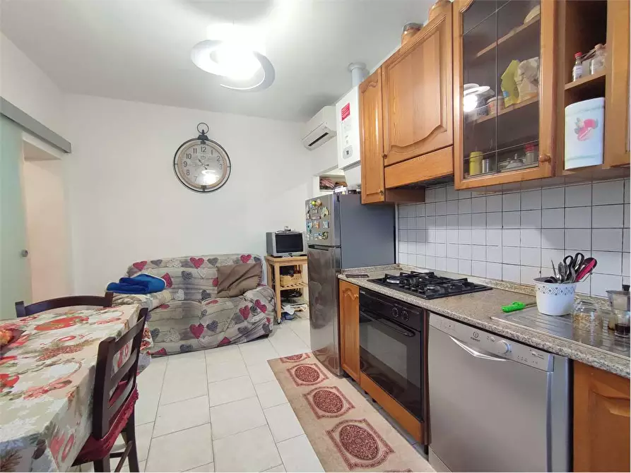 Immagine 14 di Appartamento in vendita  in Piazza Alfredo sforzini a Livorno