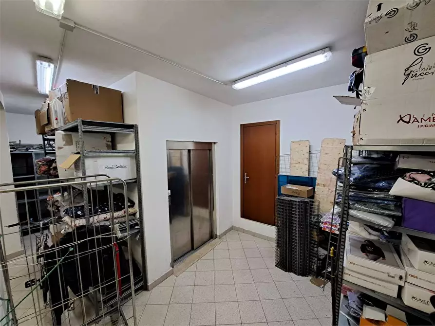 Immagine 3 di Negozio in vendita  in Scali Aurelio saffi a Livorno