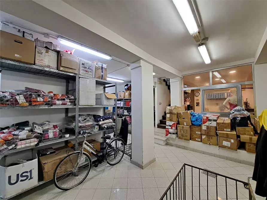 Immagine 4 di Negozio in vendita  in Scali Aurelio saffi a Livorno