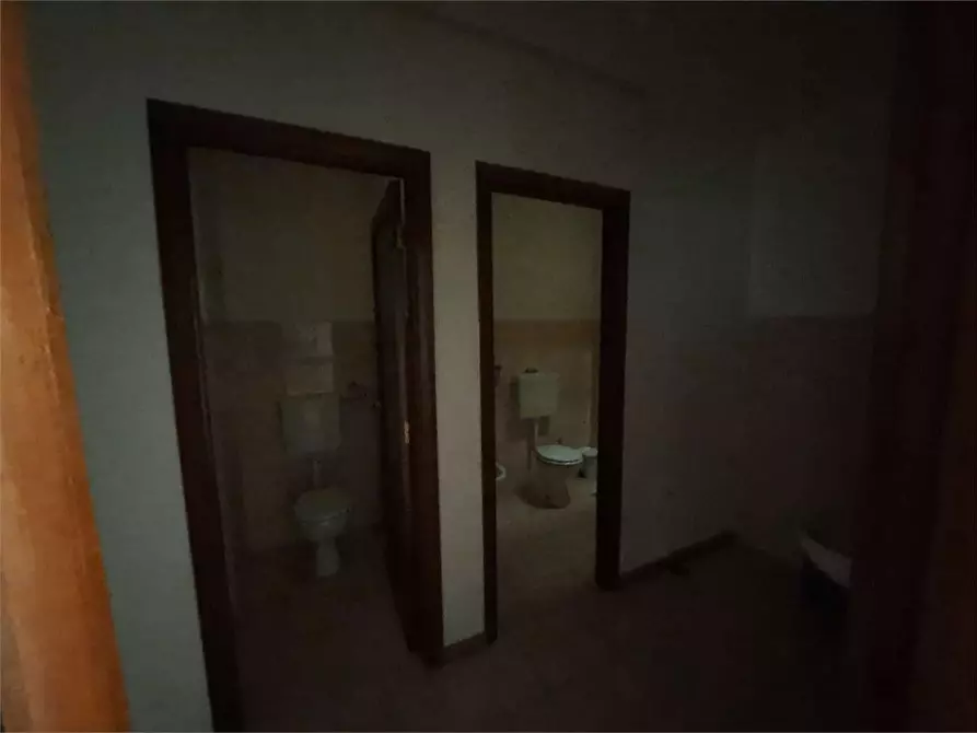 Immagine 25 di Ufficio in affitto  in Via Monte Grappa a Livorno