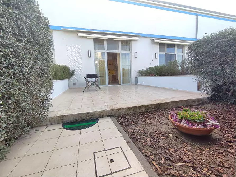 Immagine 26 di Appartamento in vendita  in Viale del Tirreno  86 D a Pisa