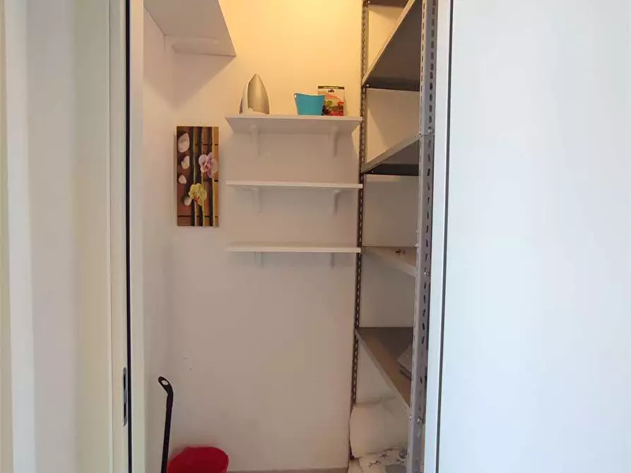 Immagine 37 di Appartamento in vendita  in Viale del Tirreno  86 D a Pisa