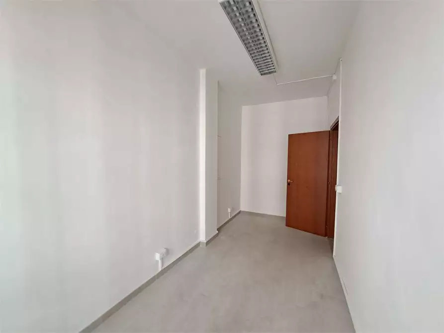 Immagine 2 di Ufficio in affitto  in Via monte grappa  5 a Livorno