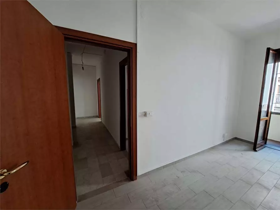 Immagine 6 di Ufficio in affitto  in Via monte grappa  5 a Livorno