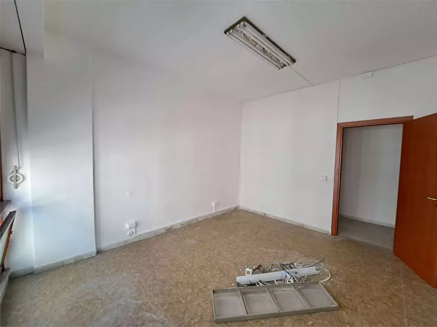 Immagine 13 di Ufficio in affitto  in Via monte grappa  5 a Livorno