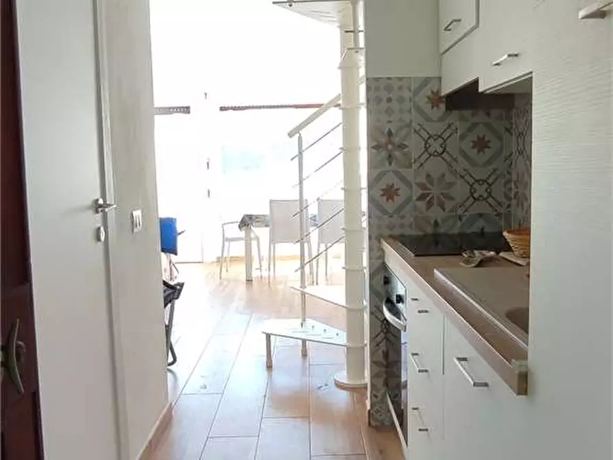 Immagine 4 di Appartamento in vendita  in Via Mario Puccini Chioma a Livorno