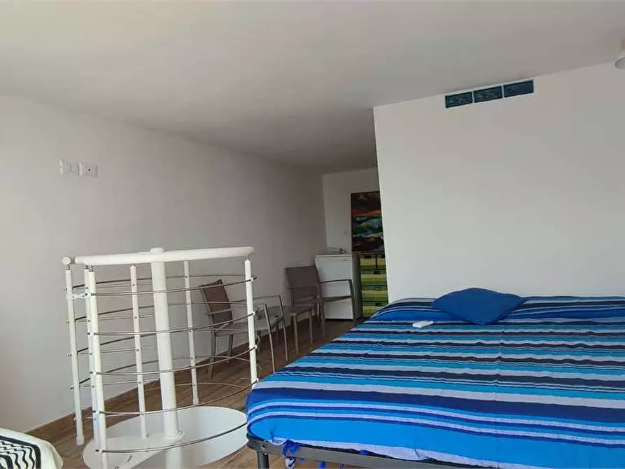 Immagine 13 di Appartamento in vendita  in Via Mario Puccini Chioma a Livorno