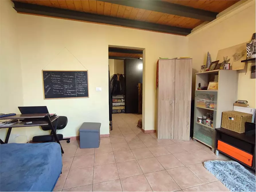 Immagine 11 di Appartamento in vendita  in via Fagiuoli  a Livorno