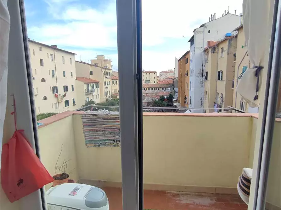 Immagine 15 di Appartamento in vendita  in via Fagiuoli  a Livorno