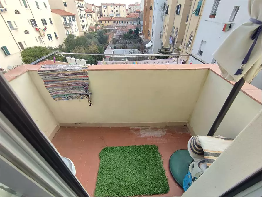 Immagine 8 di Appartamento in vendita  in via Fagiuoli  a Livorno