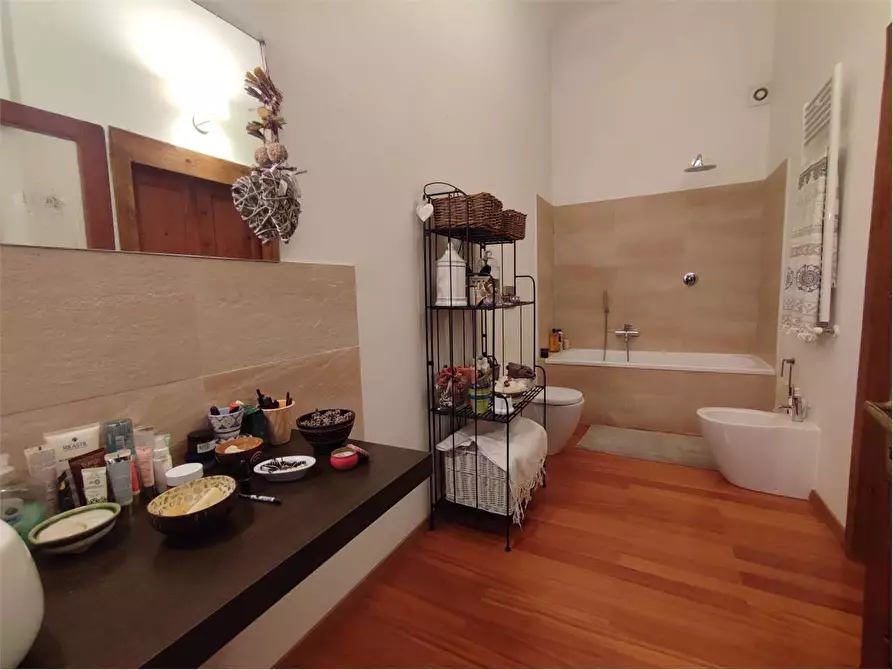 Immagine 29 di Appartamento in vendita  in Via Maggi a Livorno